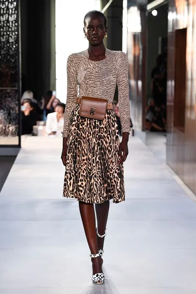 Look 12
